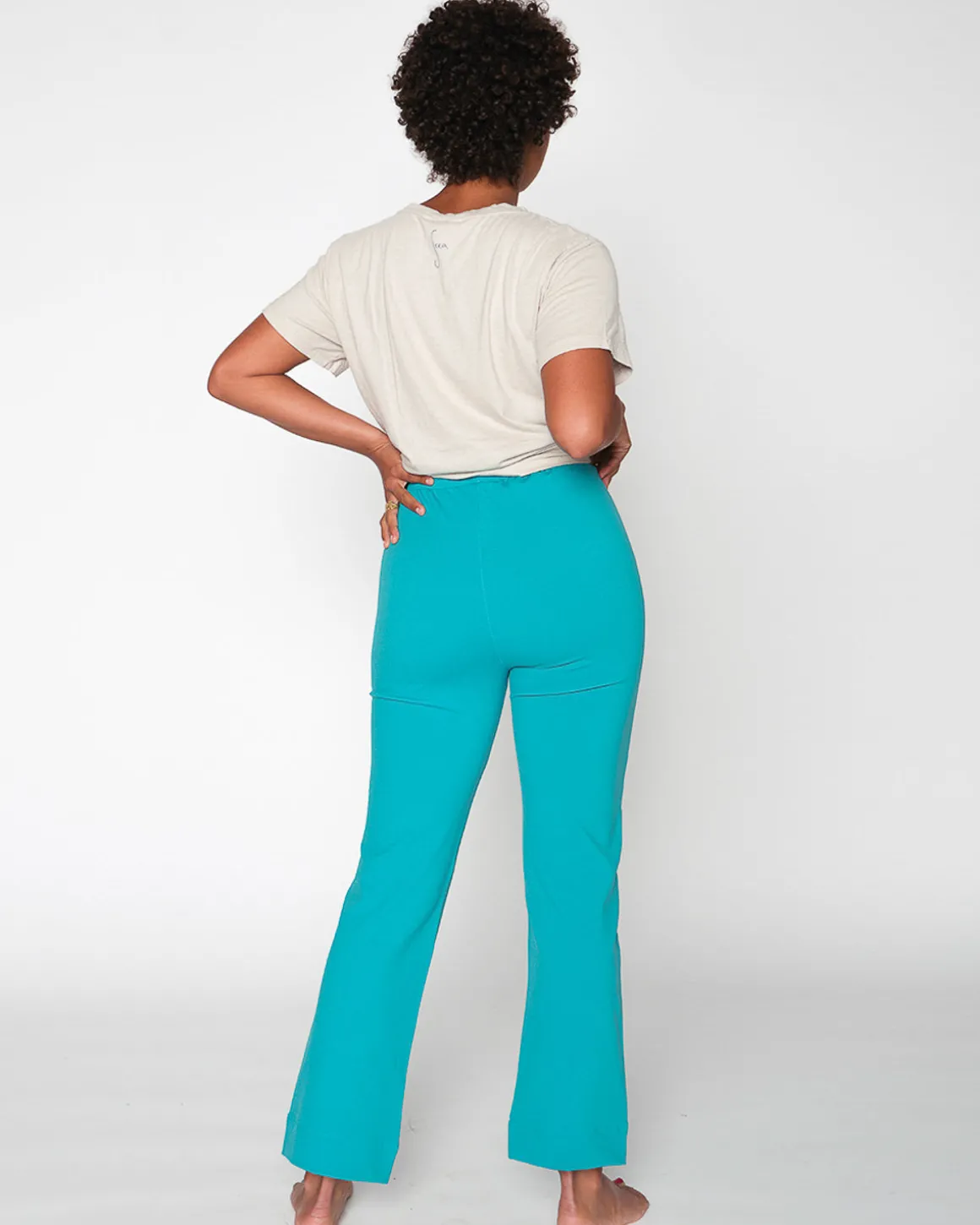 Tessa Pant - Agua